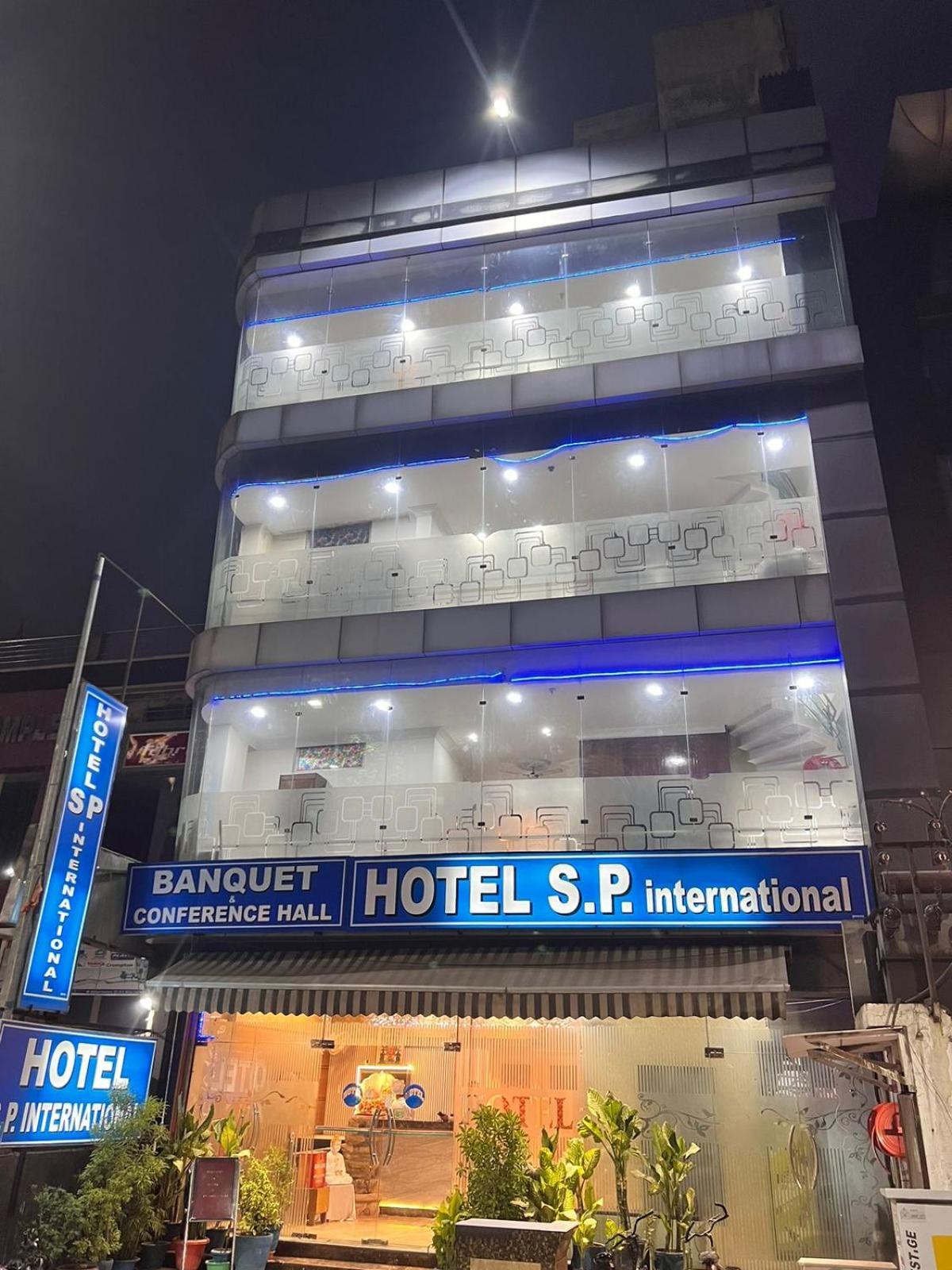 Hotel S P International A Unit Of Mavis Group Lucknow Extérieur photo