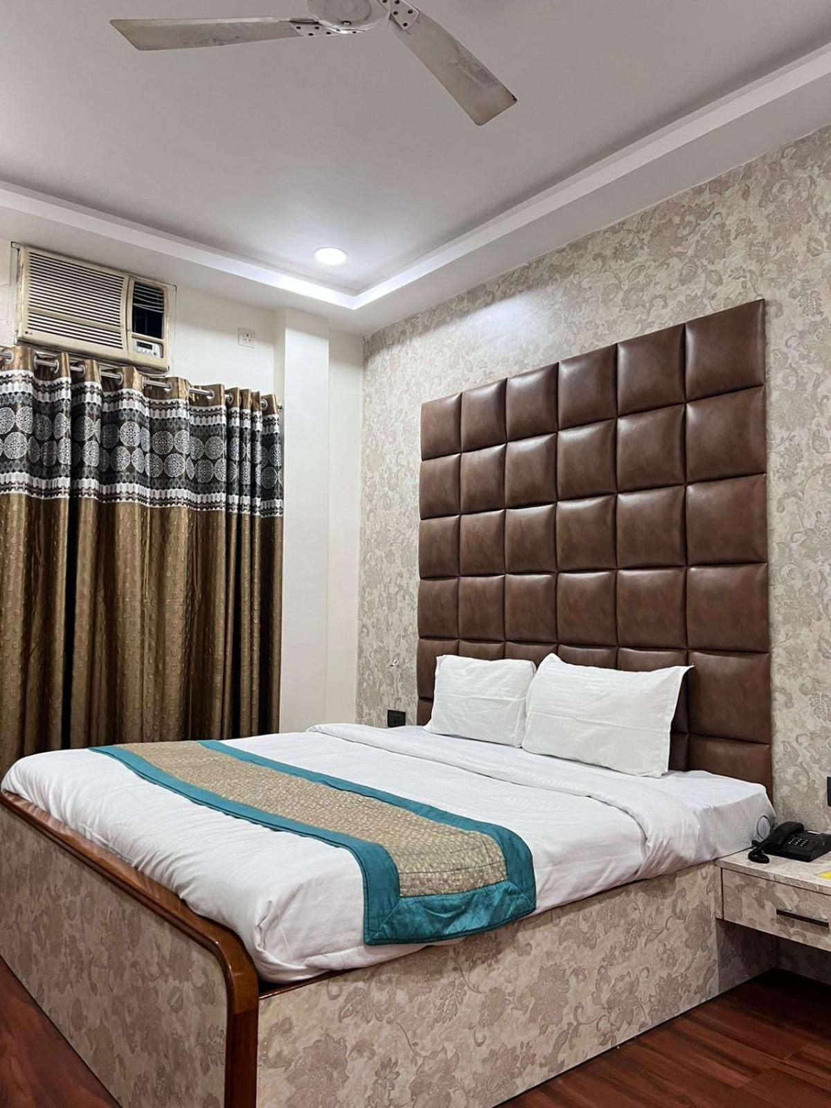 Hotel S P International A Unit Of Mavis Group Lucknow Extérieur photo